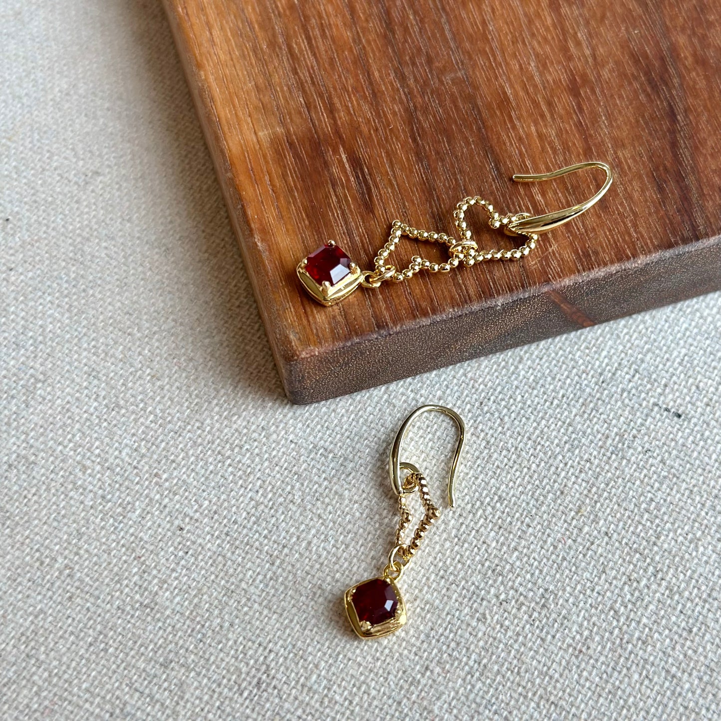 Garnet And Hearts Asymmetric Gold-plated Earring