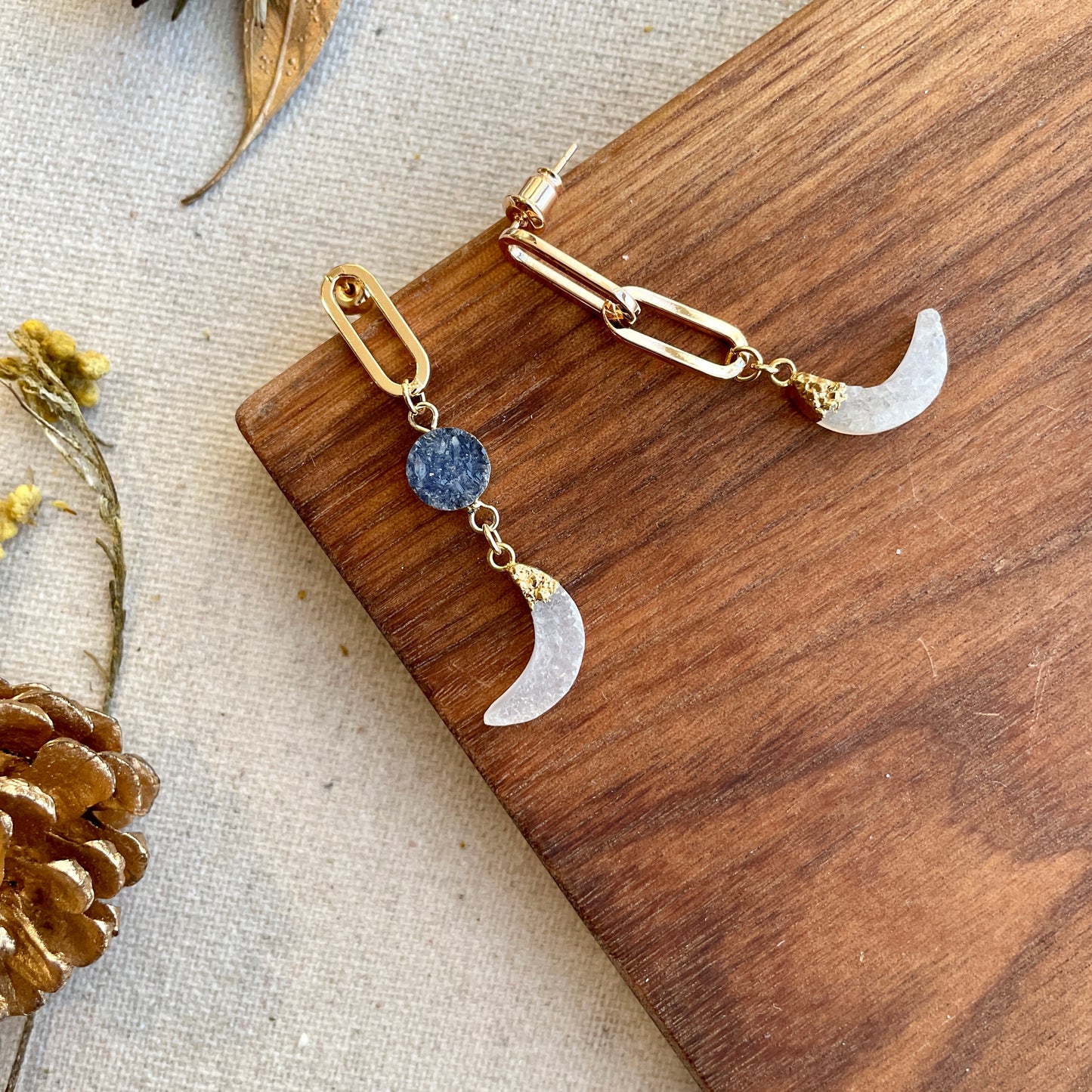 Moon-shaped Druzy Stone Gold-plated Earring