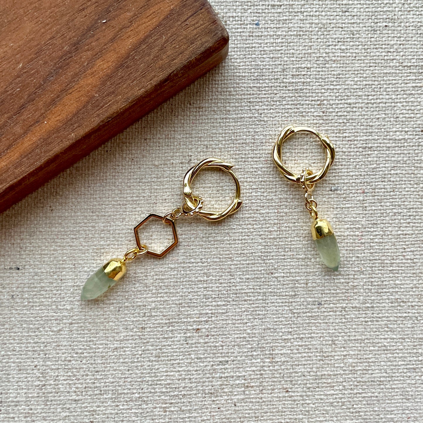 Prehnite Two-way Ear Hoop