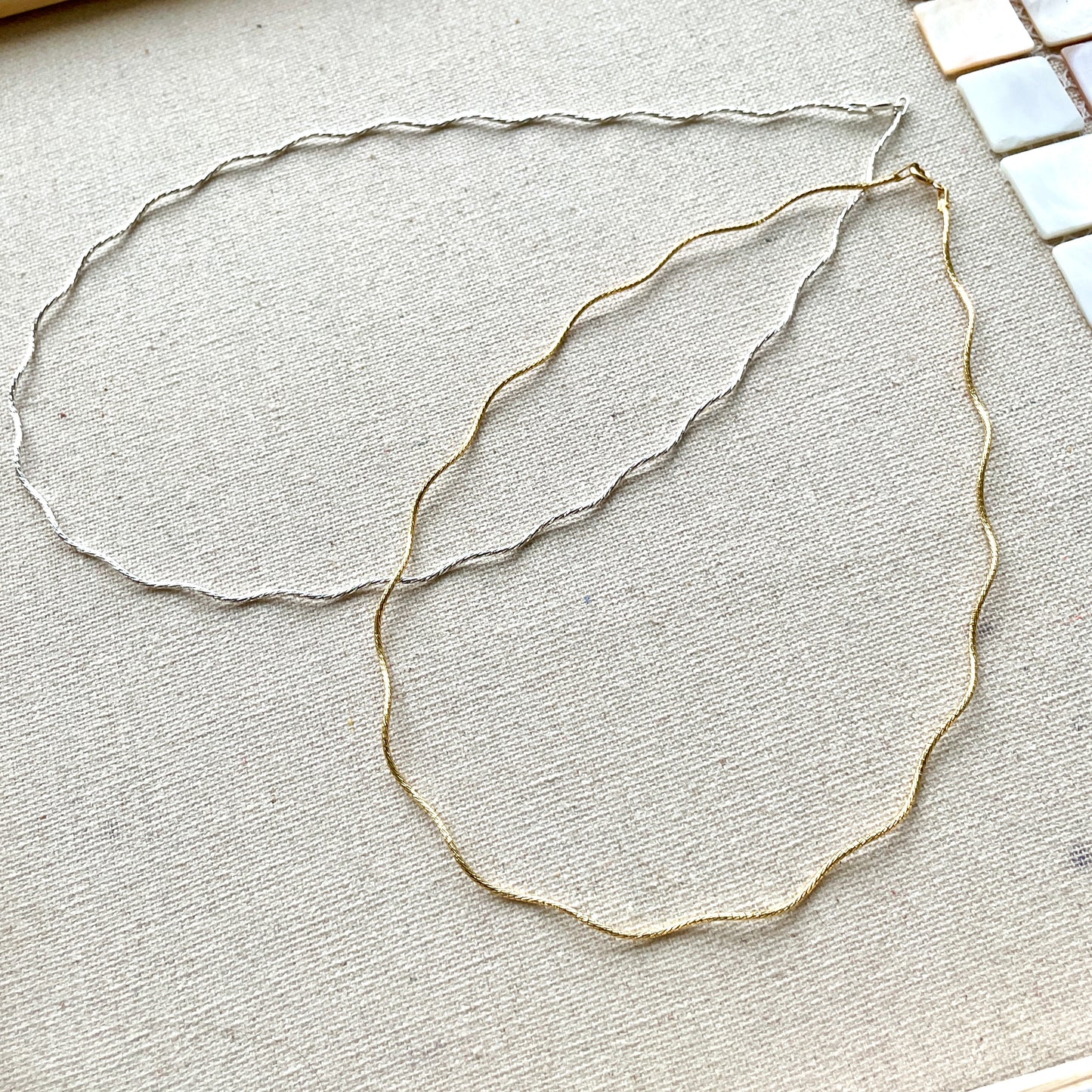 Italian Sterling Silver  Waved Chain Choker Necklace