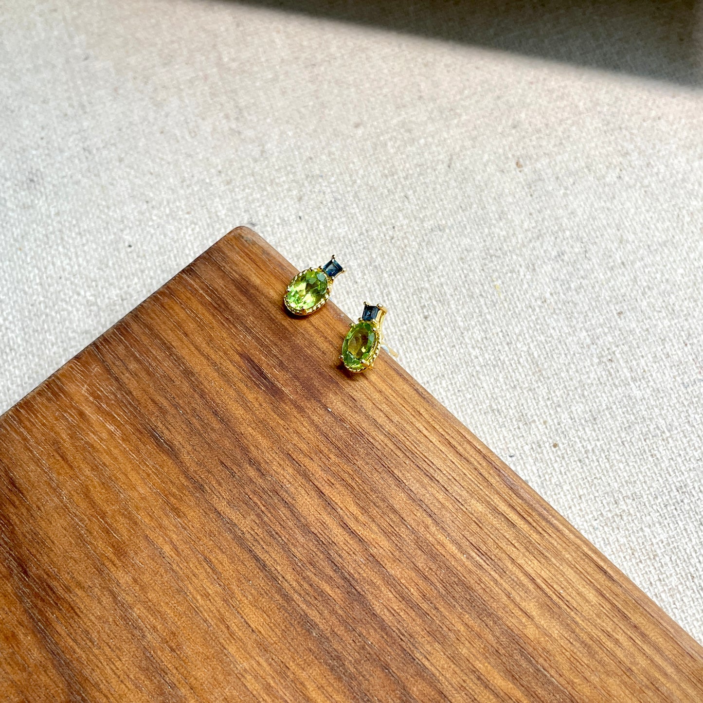 Peridot And Square Cut Sapphire Gold-plated Sterling Silver Ear Stud