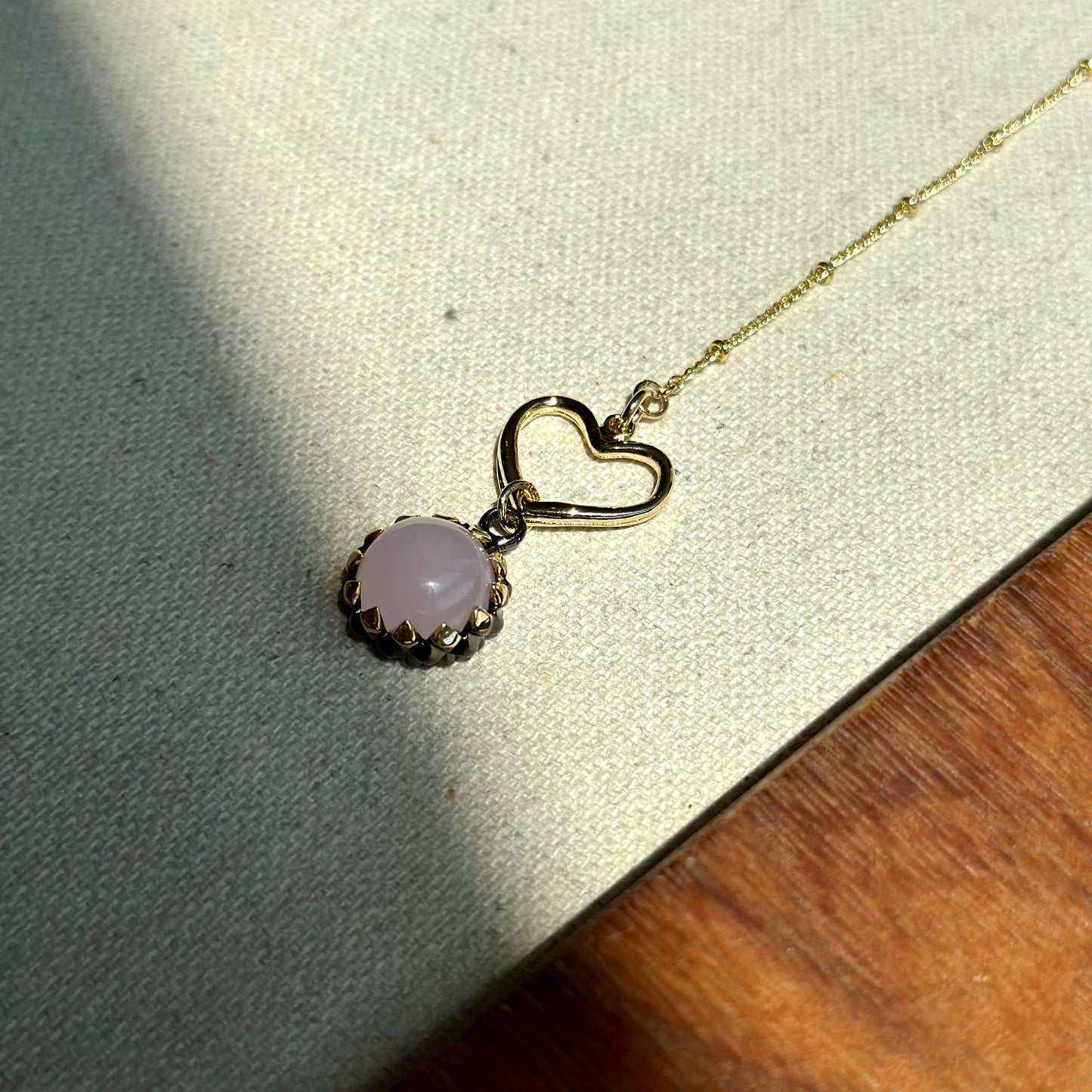 Rose Agate Heart Hoop Toggle Gold-plated Necklace