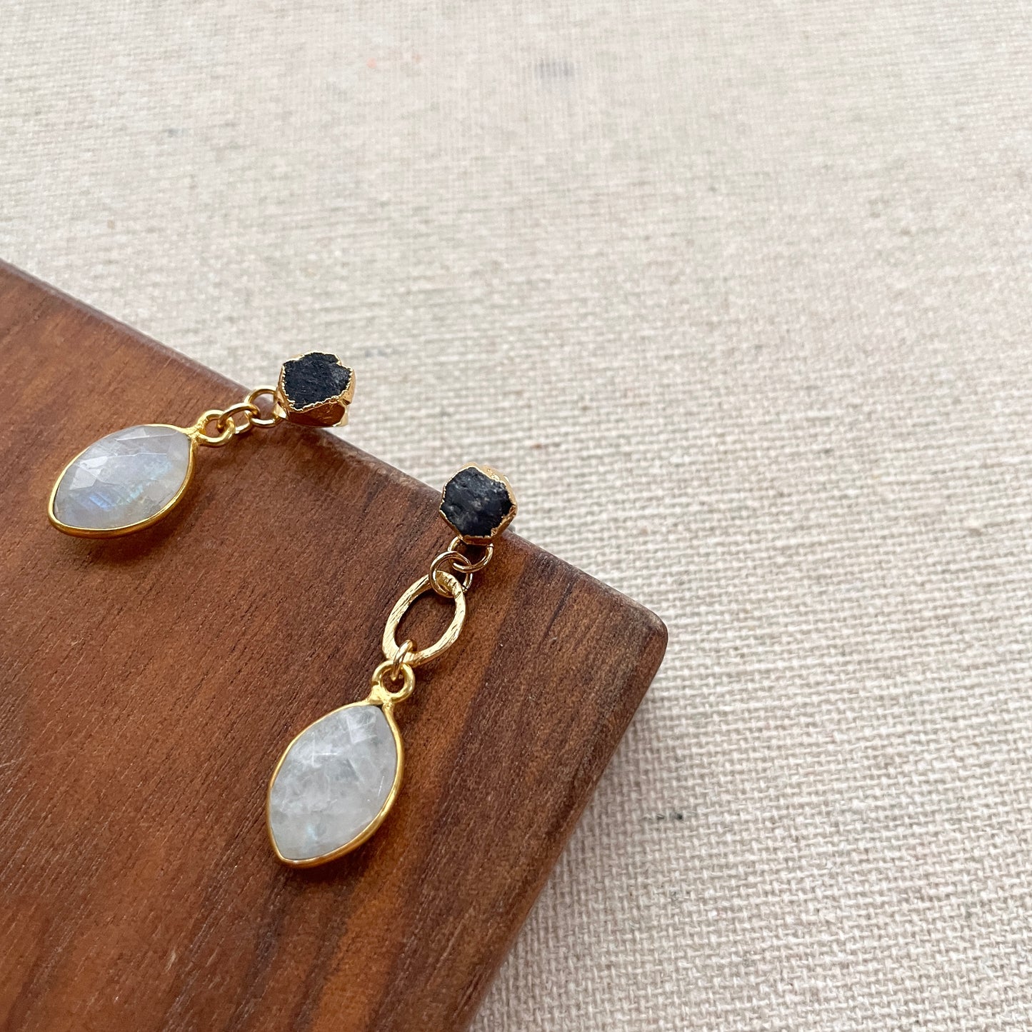 Sapphire Raw Stone And Moonstone Two-way Earring