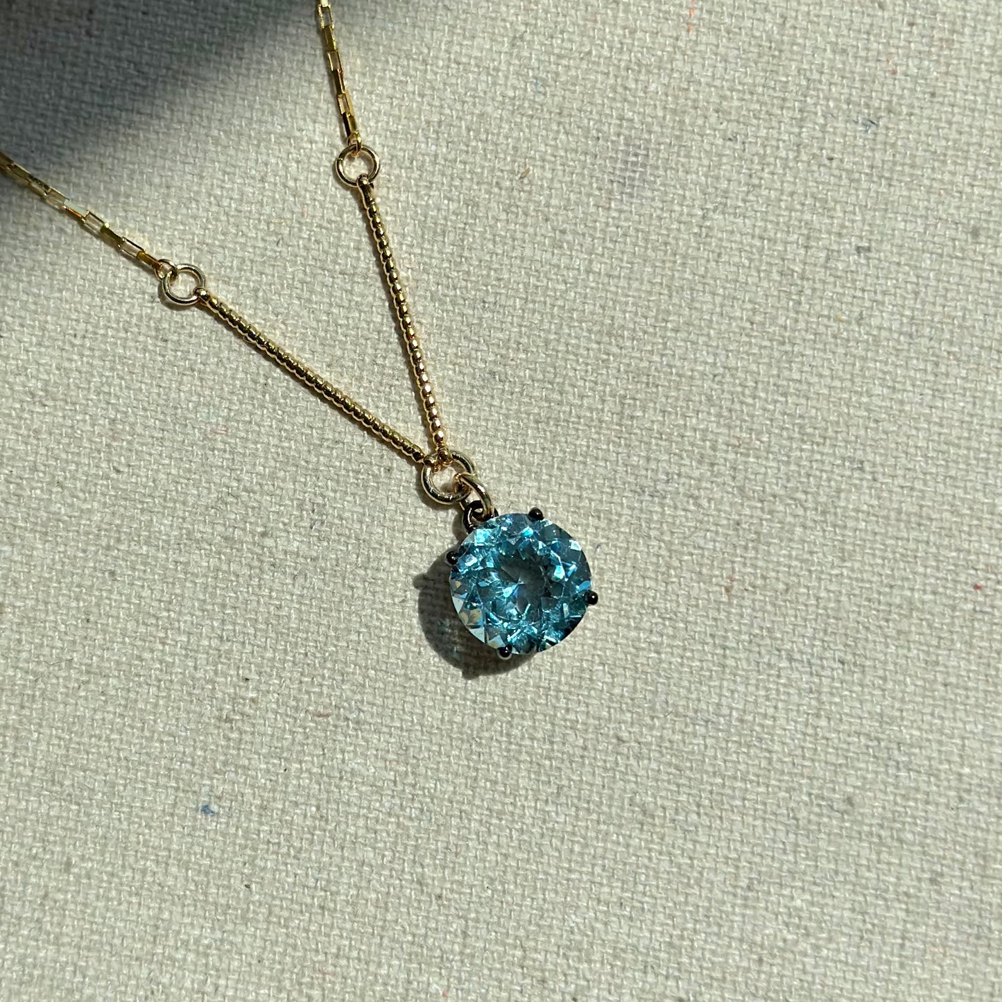 Topaz V Chain Gold-plated Necklace