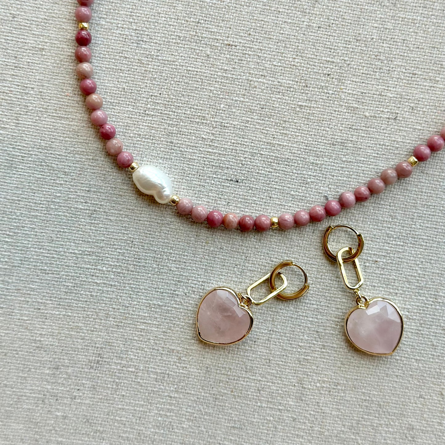 Rhodonite And Freshwater Pearl Beaded Choker Necklace