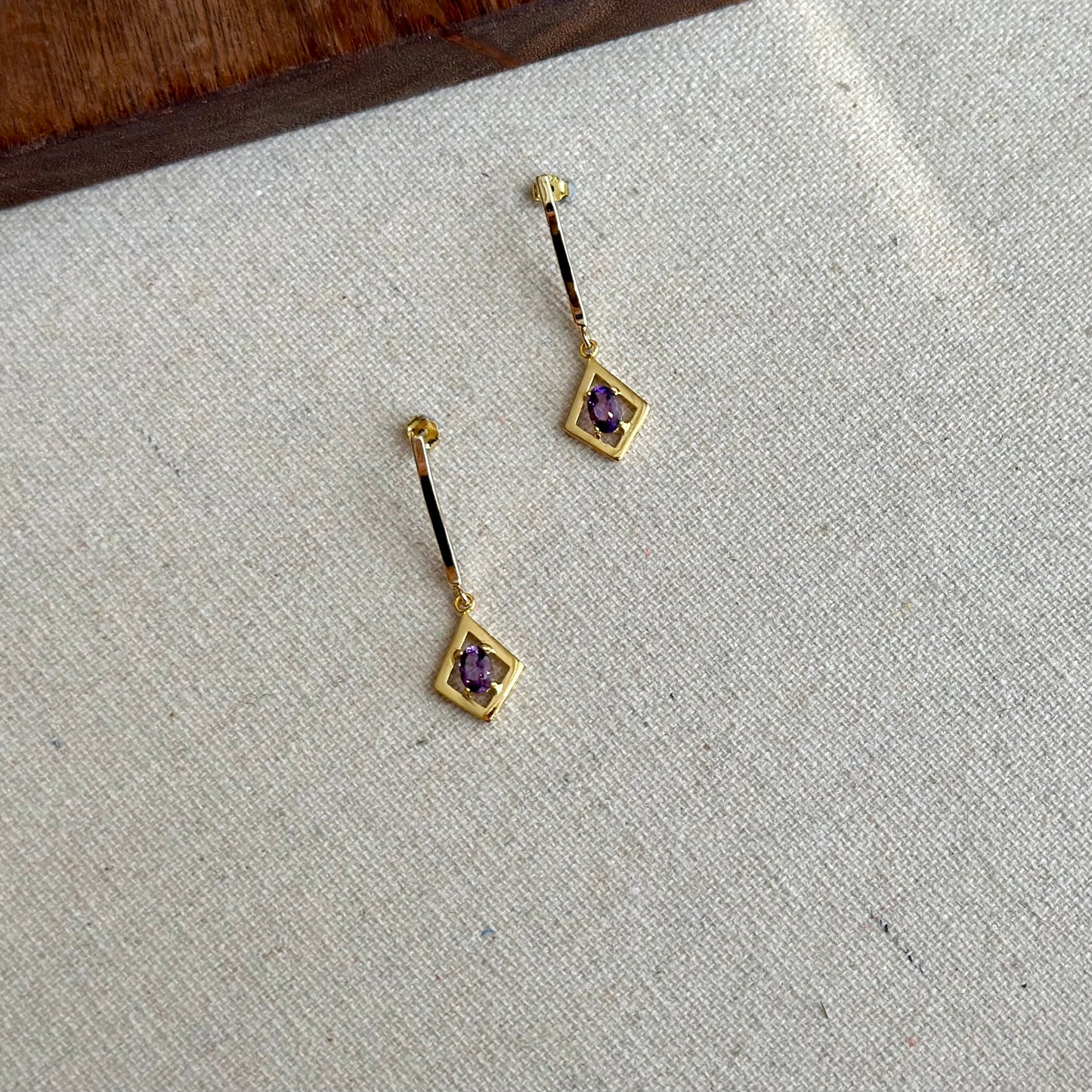 Amethyst In Rhombus Gold-plated Earring