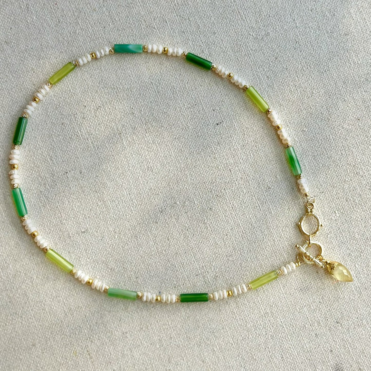 Prehnite And Agate Mixed Freshwater Pearl Beaded Hoop Toggle Necklace