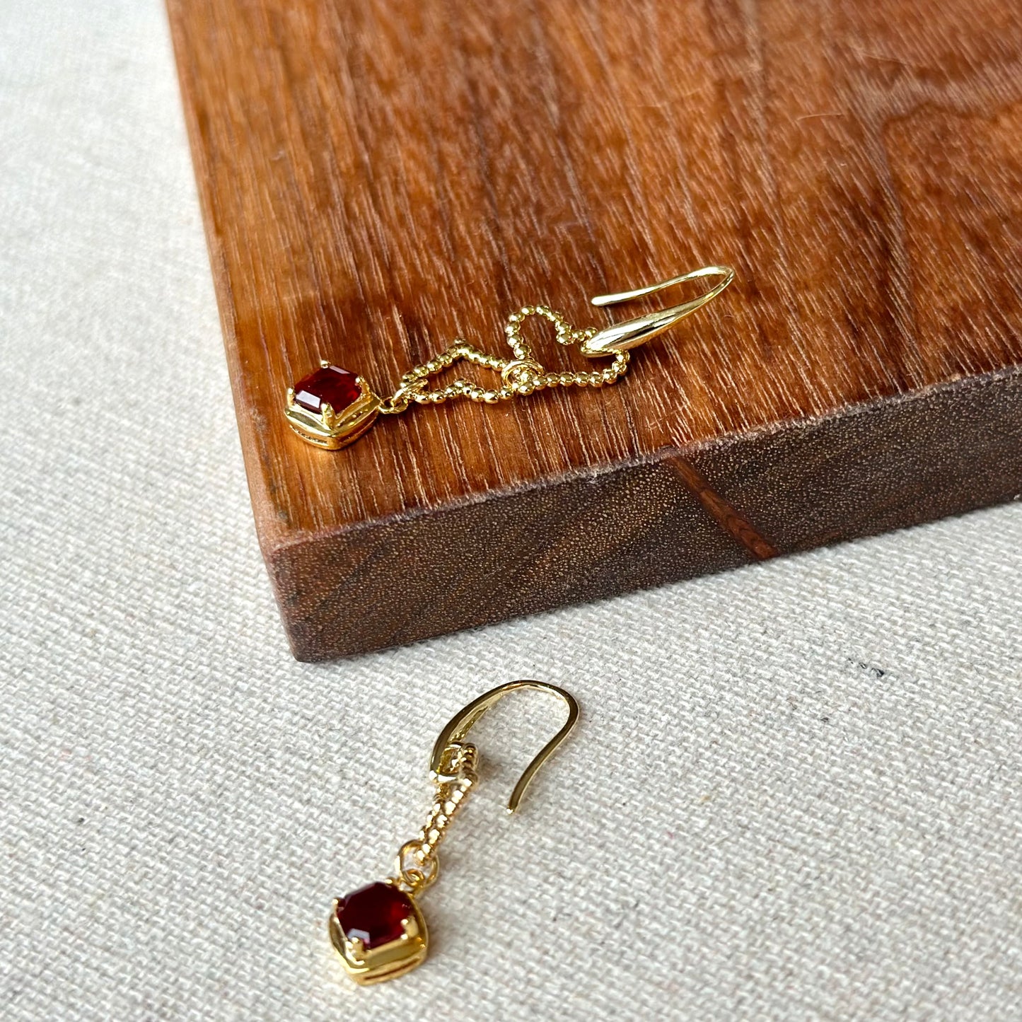 Garnet And Hearts Asymmetric Gold-plated Earring