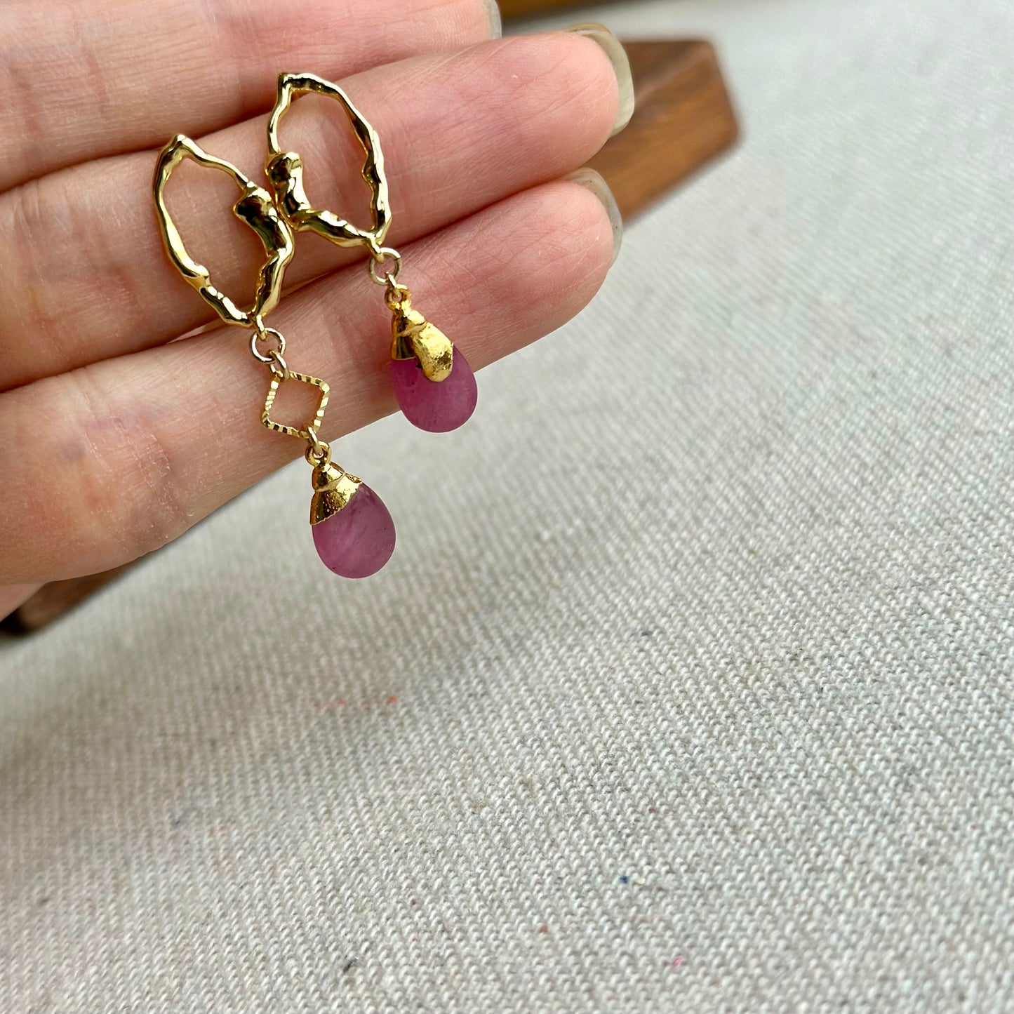 Pink Sapphire Cutout Gold-plated Sterling Silver Ear Stud