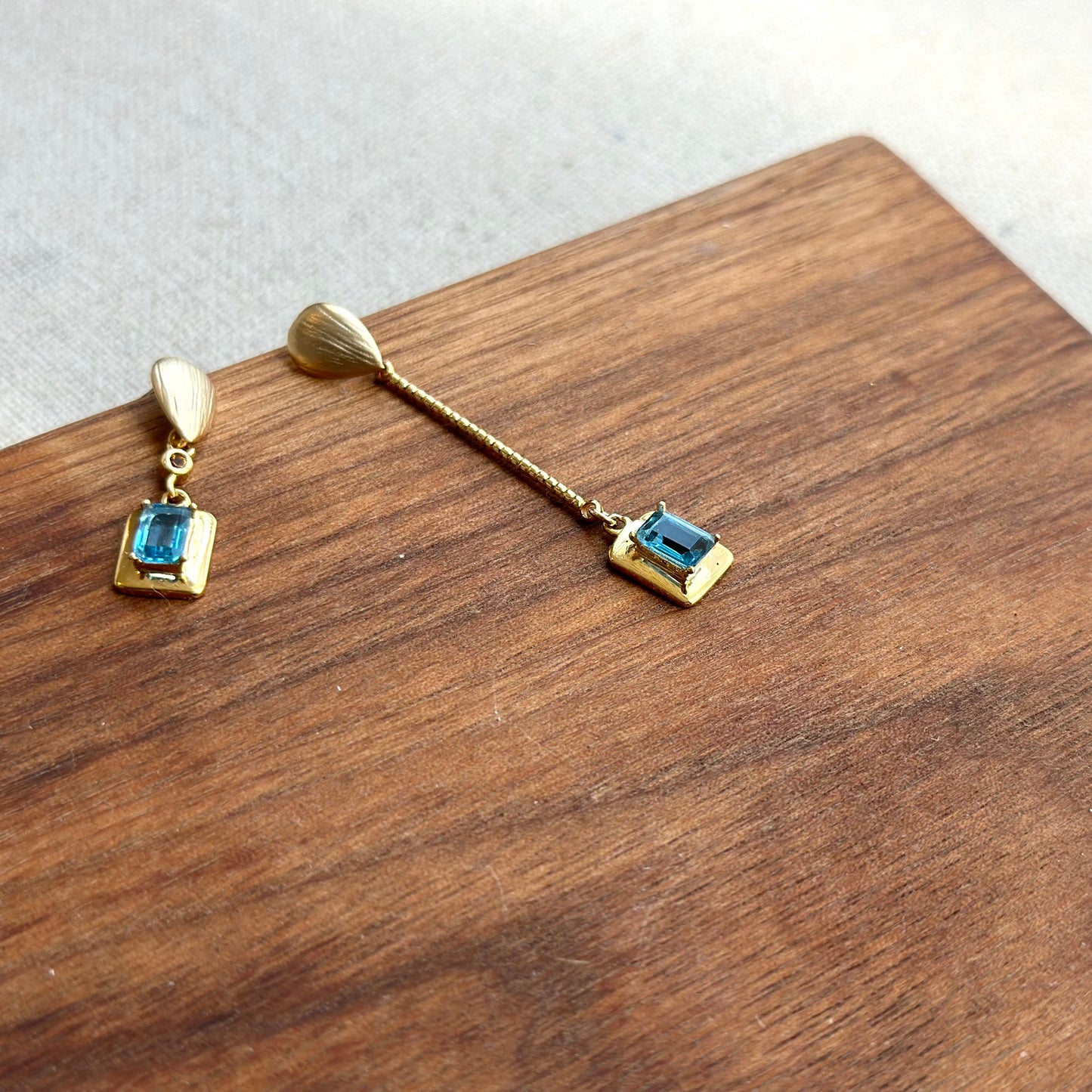 Topaz Asymmetric Textured Stud Gold-plated Sterling Silver Earring