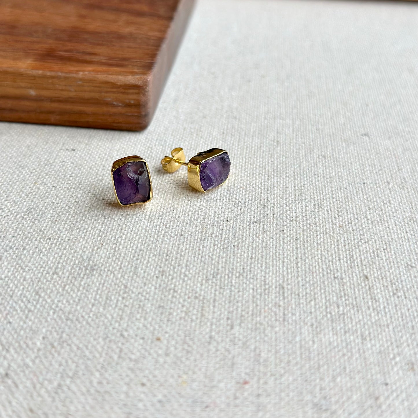 Amethyst Raw Stone Gold-plated Ear Stud