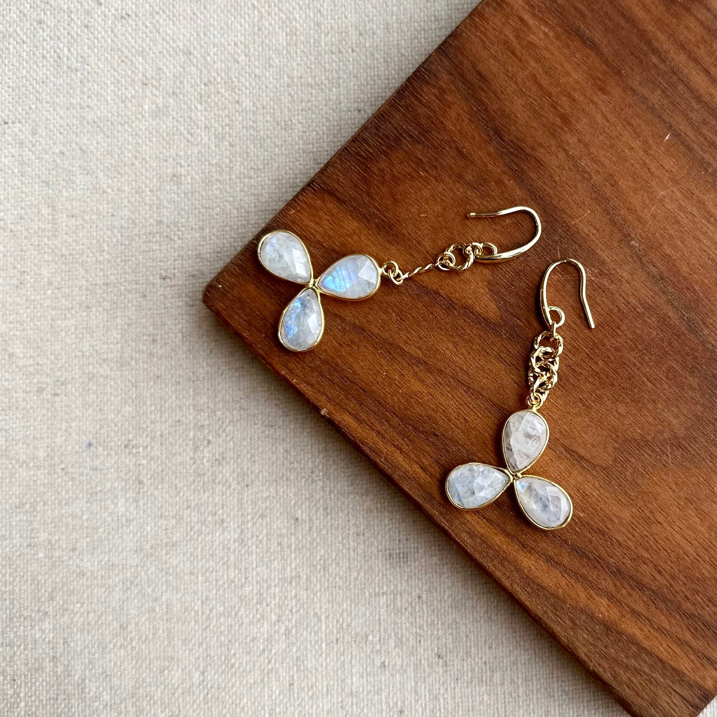 Rainbow Moonstone In Three Gold-plated Earring