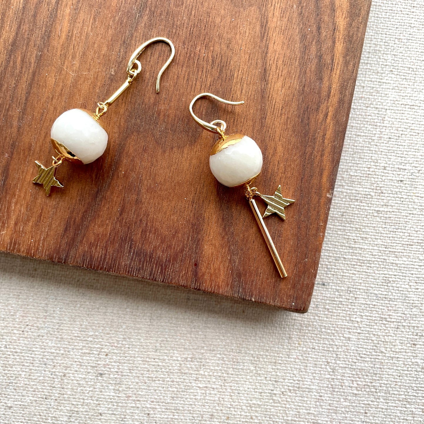 Ball-shaped White Chalcedony Earring