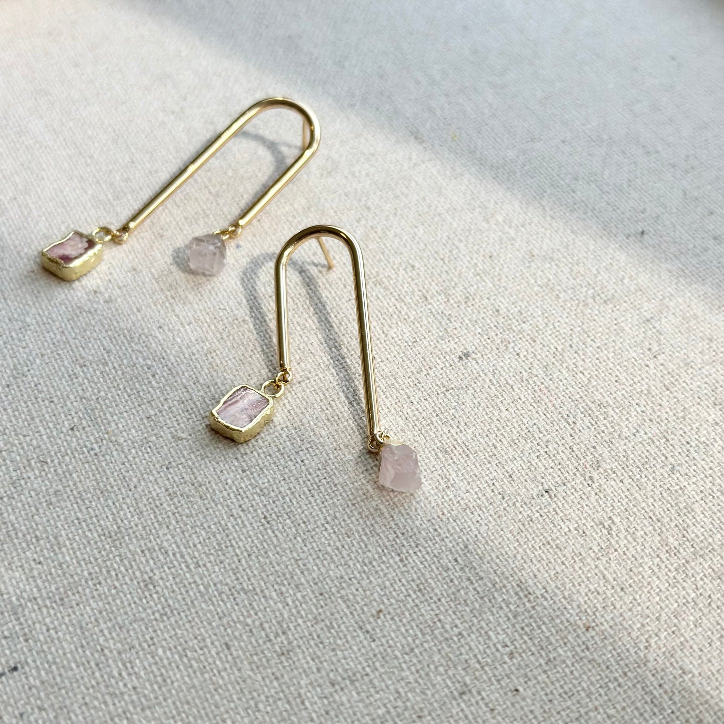 Rhodochrosite And Rose Quartz U-shaped Gold-plated Earring