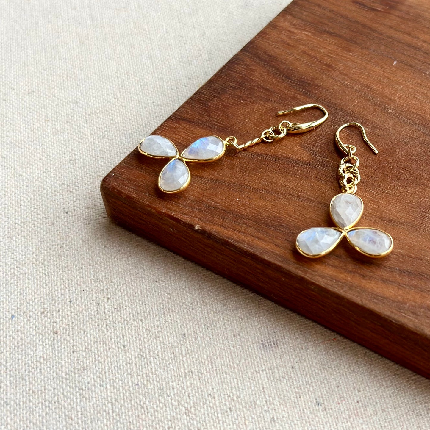 Rainbow Moonstone In Three Gold-plated Earring