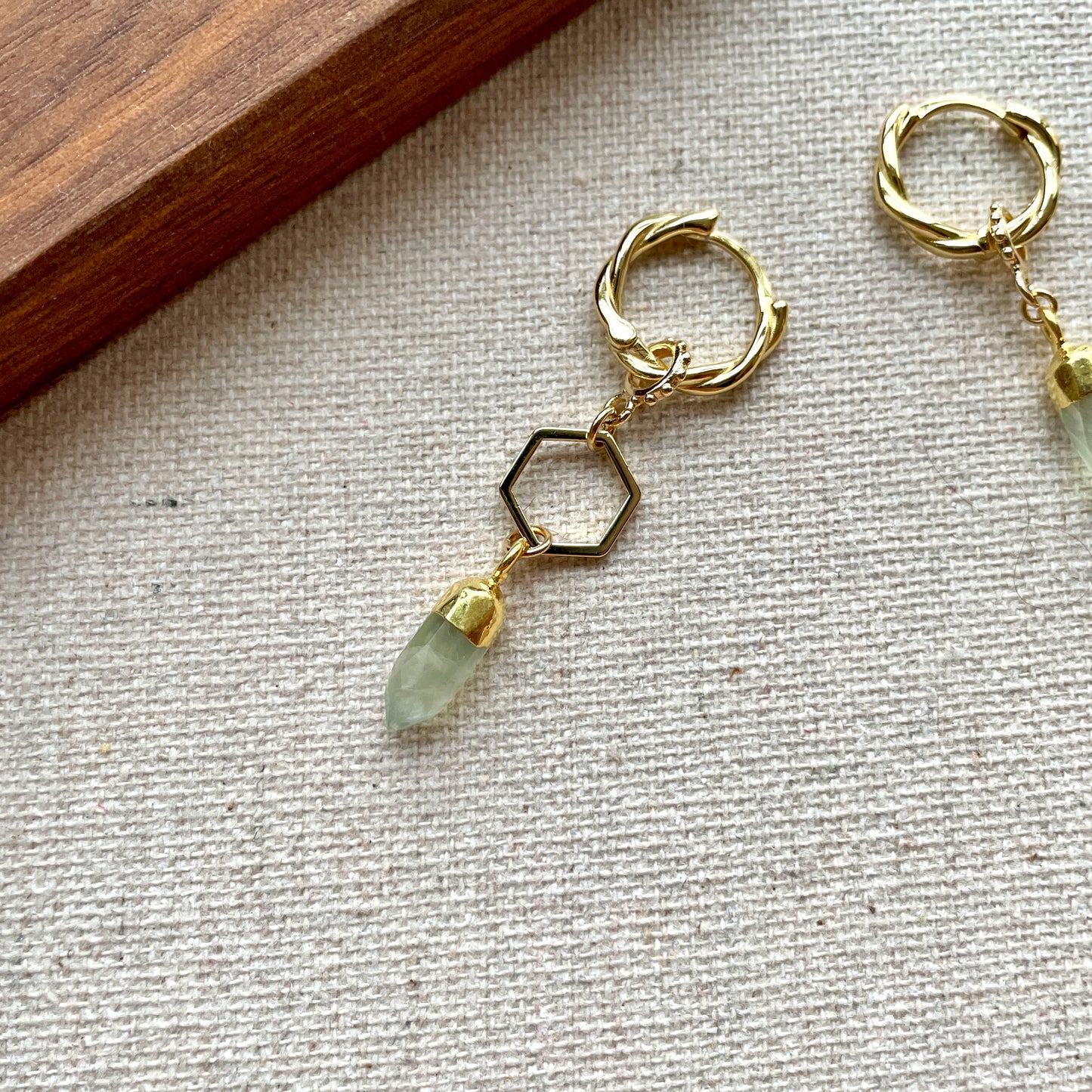 Prehnite Two-way Ear Hoop