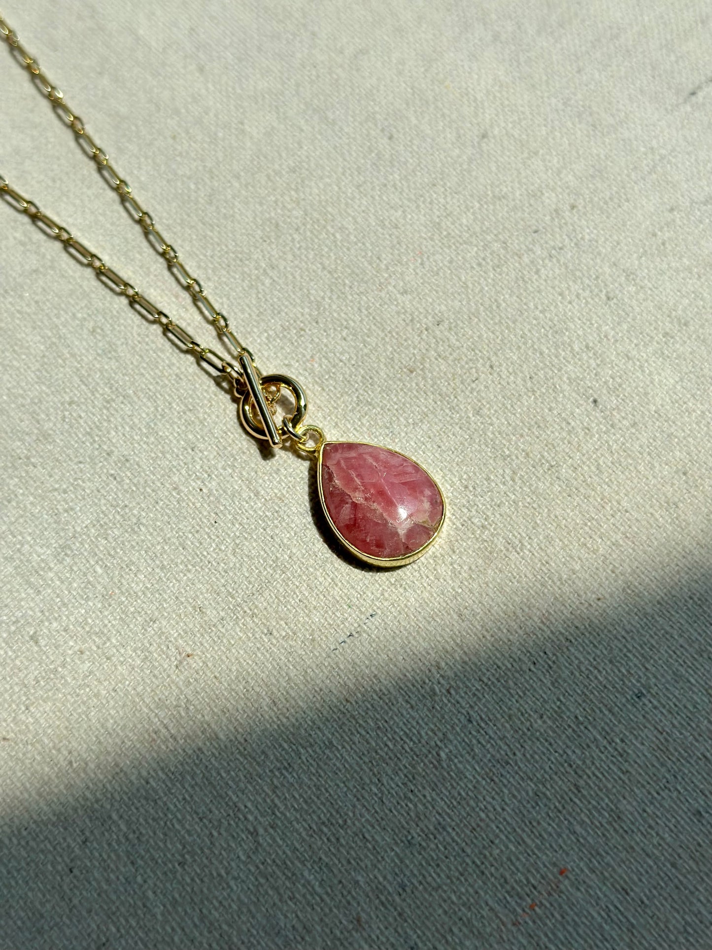 Rhodochrosite Hoop Toggle Long Gold-plated Necklace