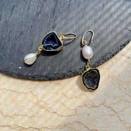 Black Agate And Freshwater Pearl Earring