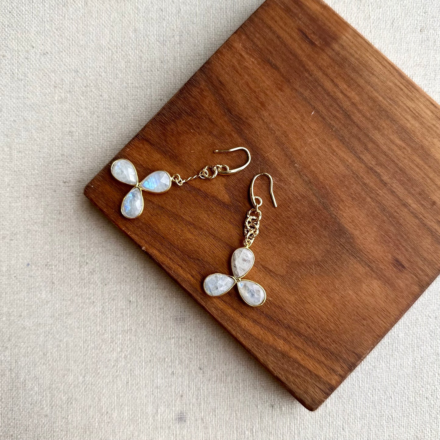 Rainbow Moonstone In Three Gold-plated Earring