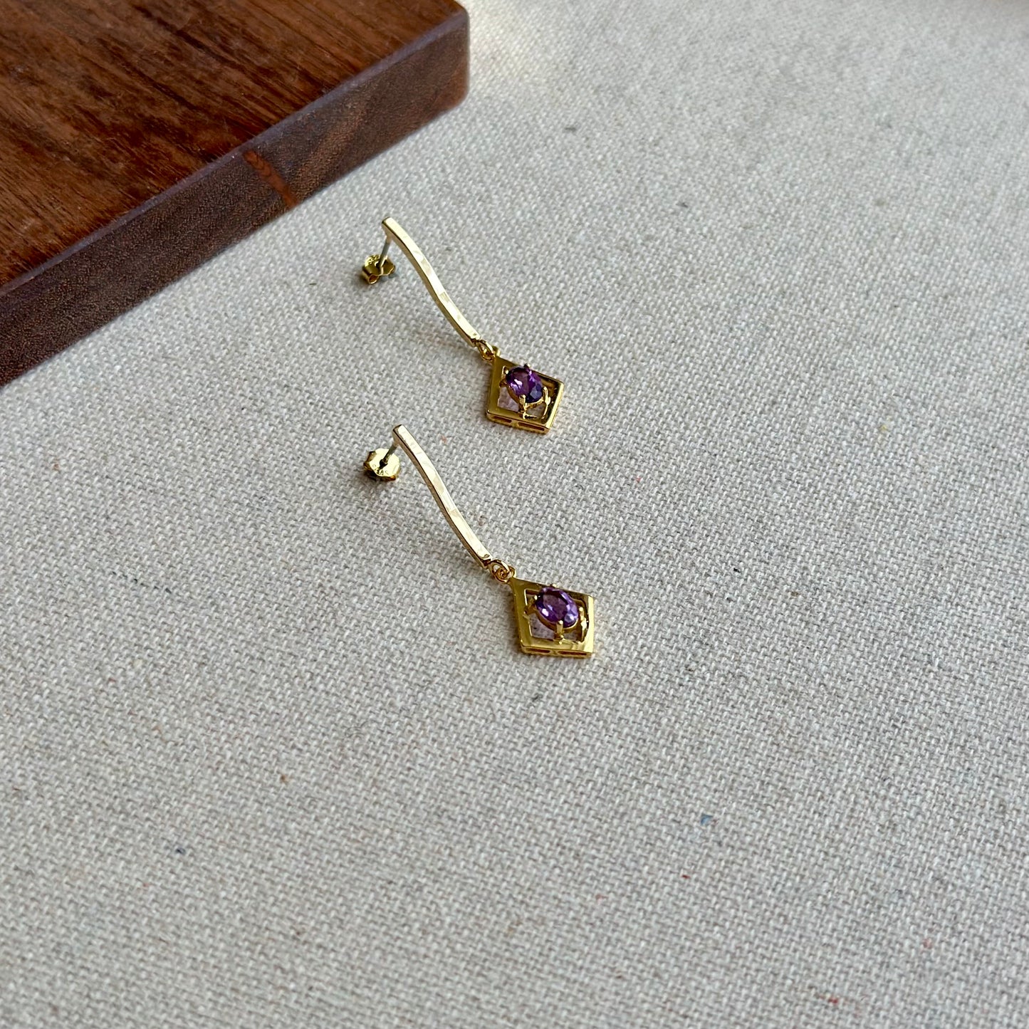 Amethyst In Rhombus Gold-plated Earring