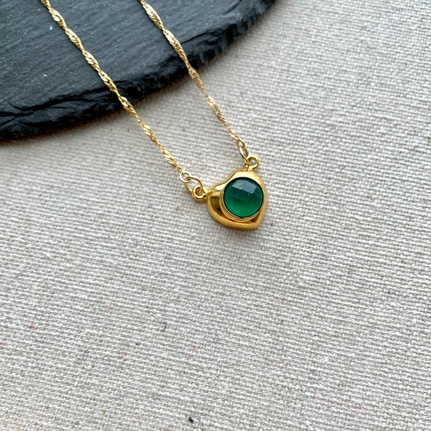 Green Chalcedony Heart Pendant Twisted Gold-plated Necklace