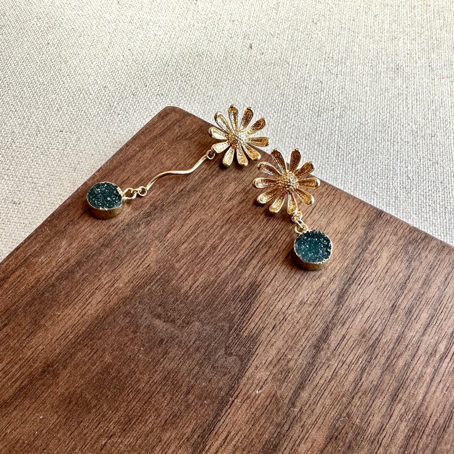 Druzy Stone And Flower Stud Gold-plated Earring