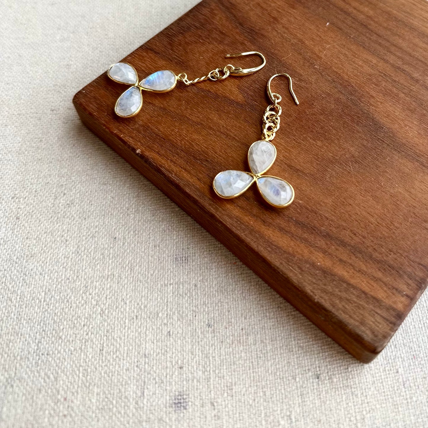 Rainbow Moonstone In Three Gold-plated Earring