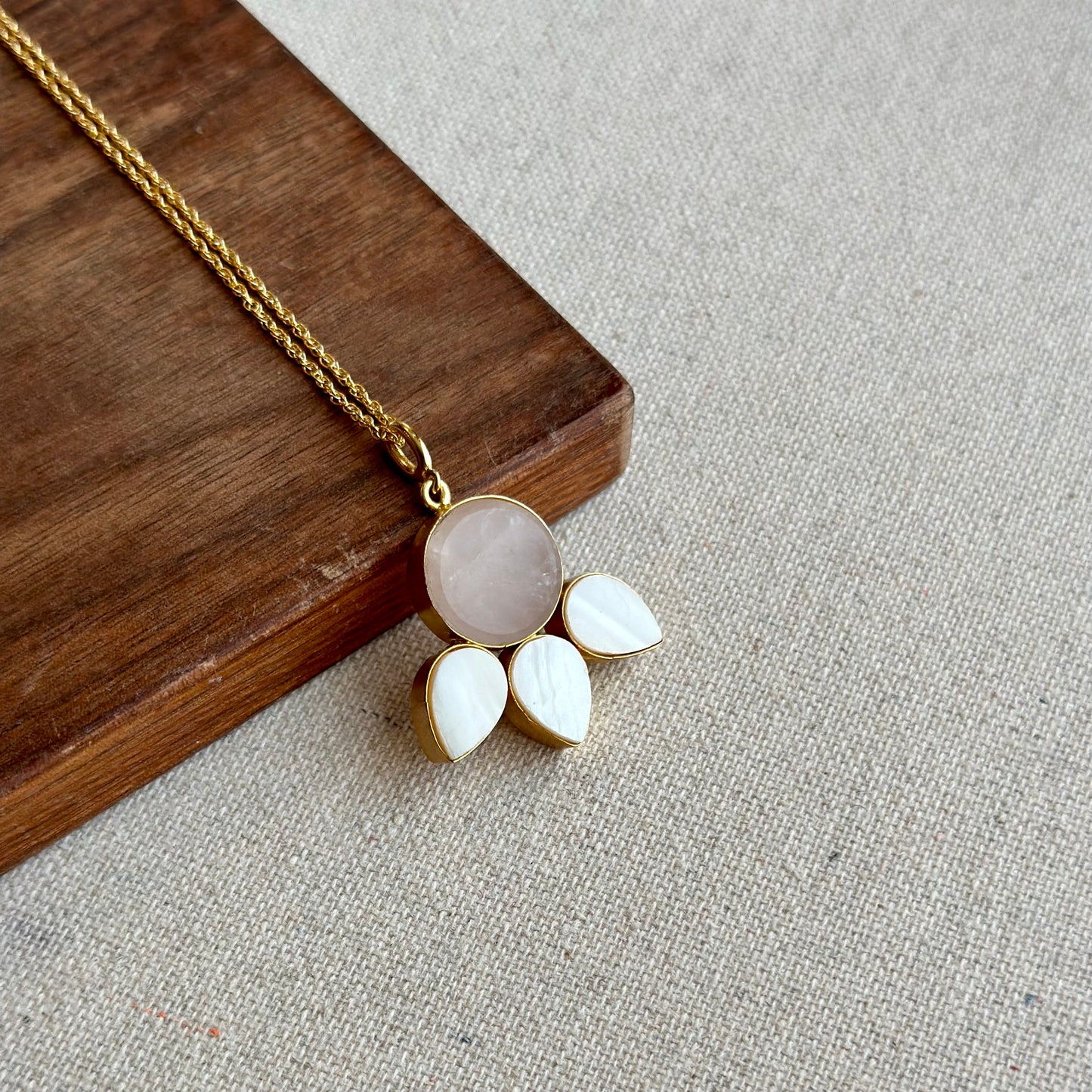 Rose Quartz And Mother Of Pearl Rope Chain Long Gold-plated Necklace