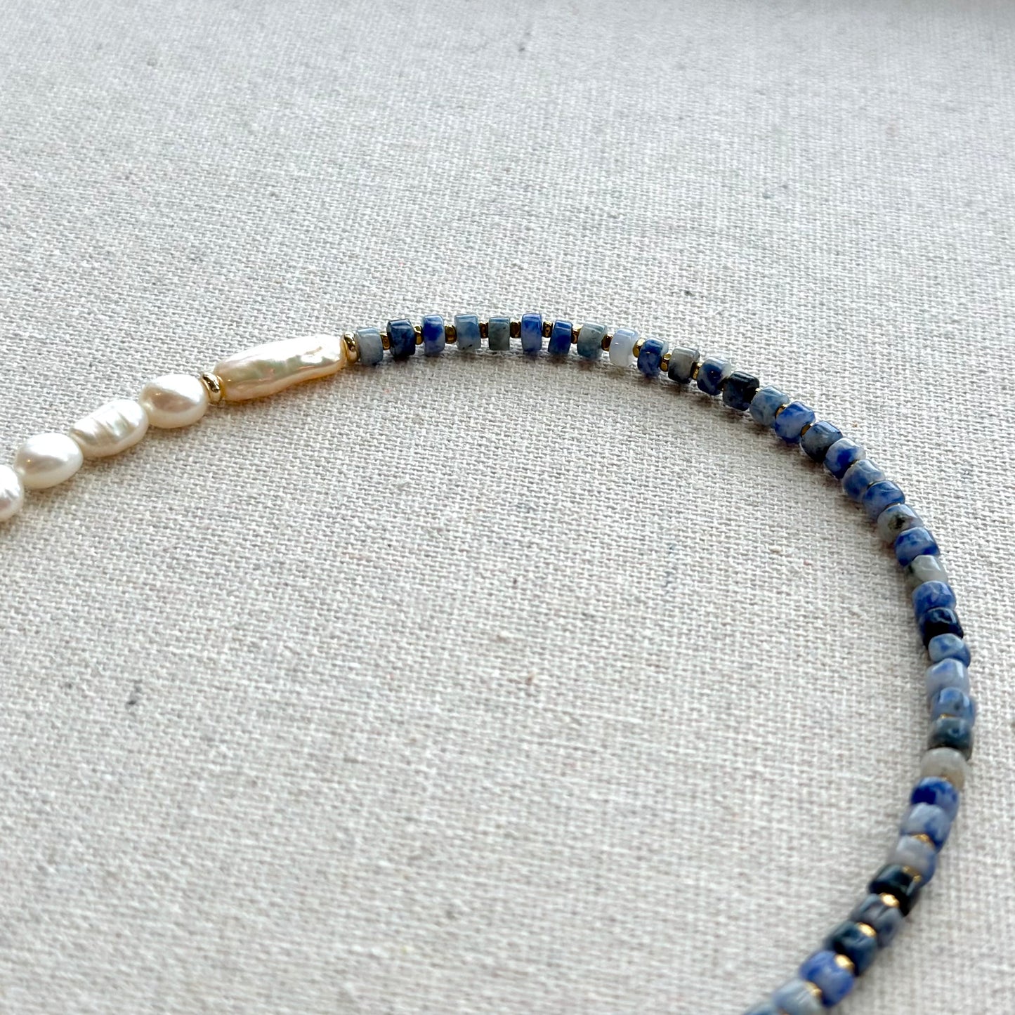 Sodalite And Baroque Pearls Beaded Asymmetric Choker Necklace