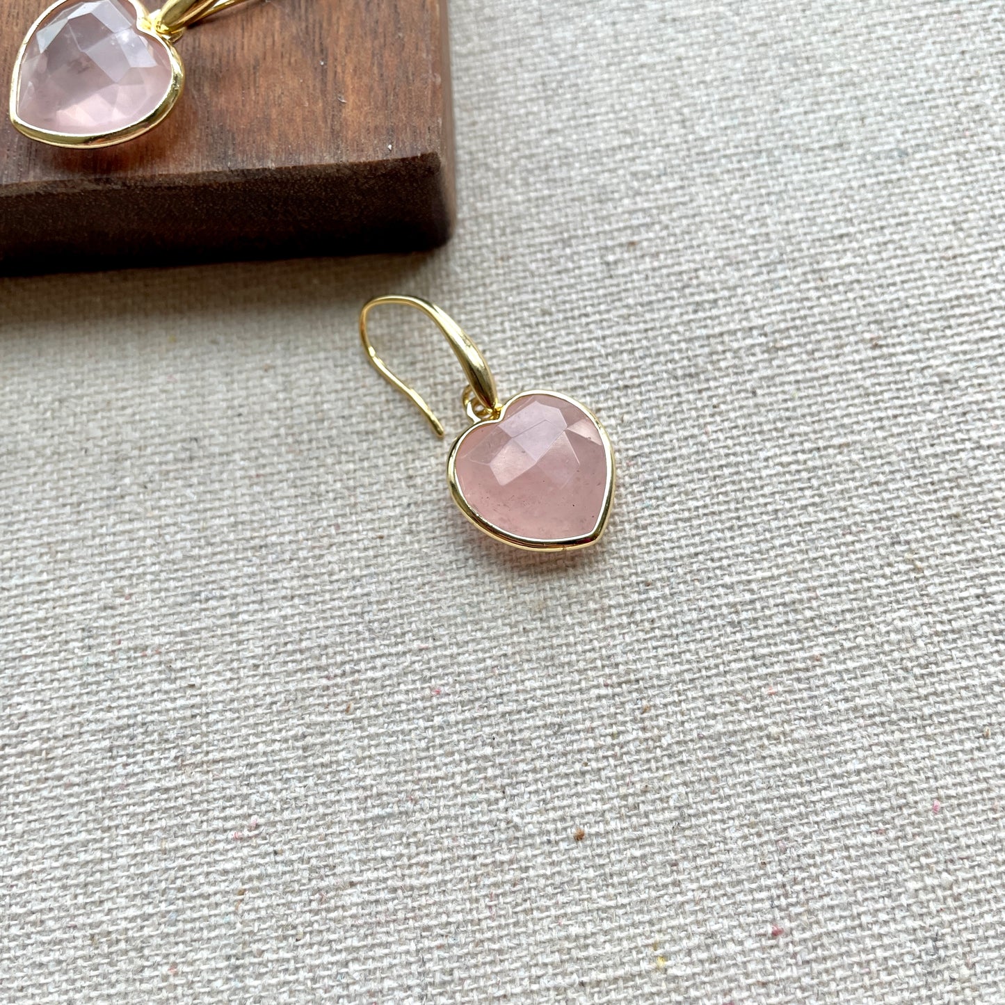 Heart-shaped Rose Quartz Earring