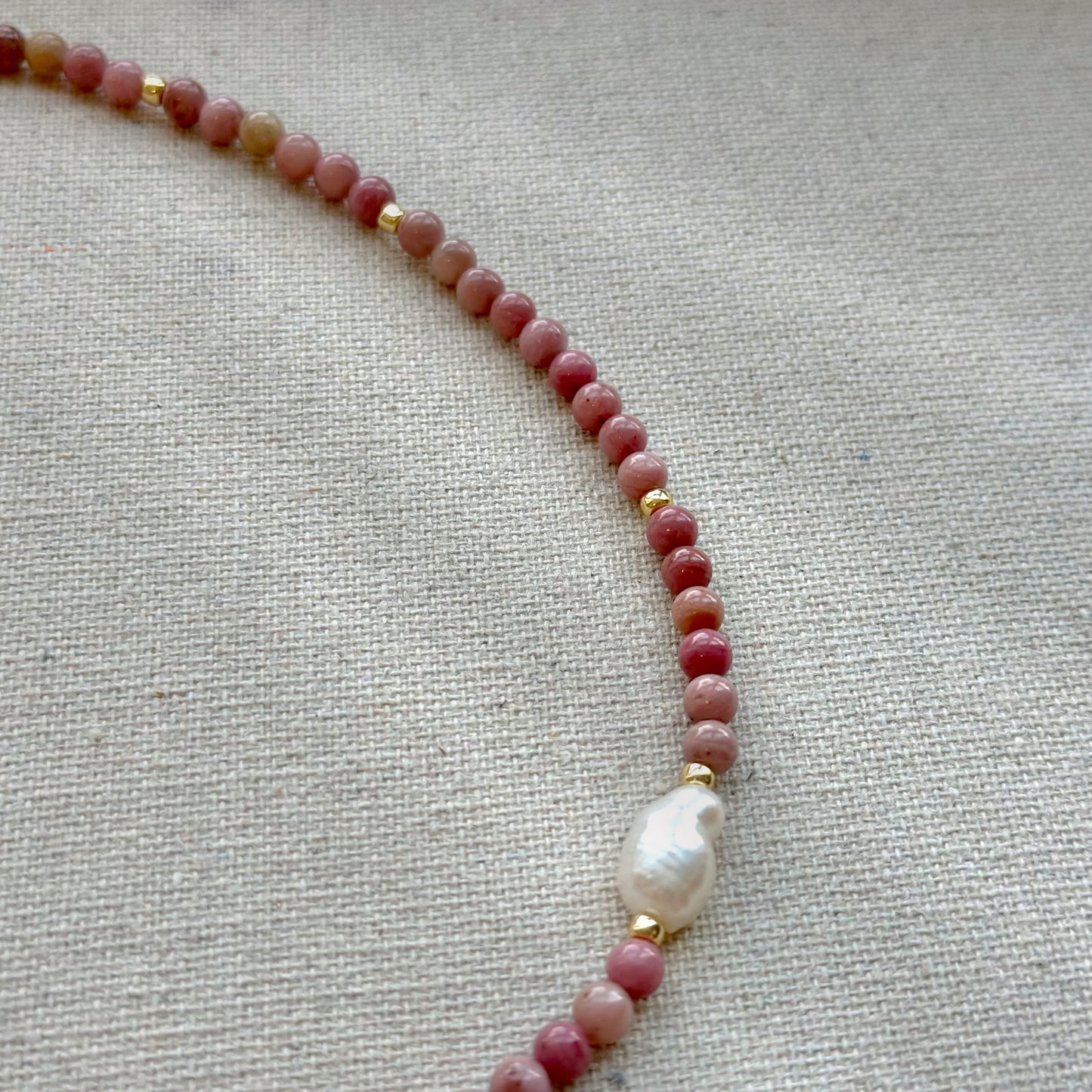 Rhodonite And Freshwater Pearl Beaded Choker Necklace