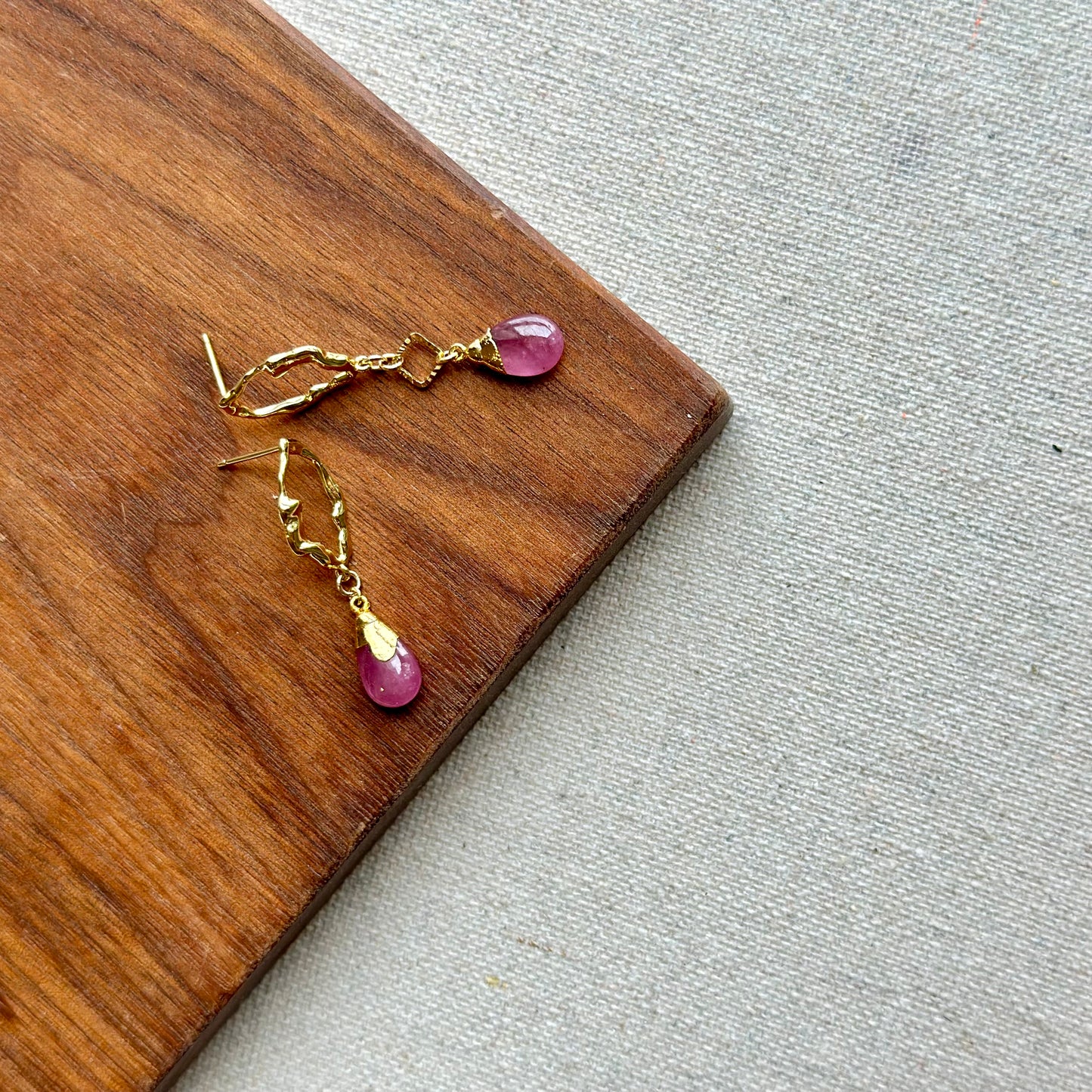 Pink Sapphire Cutout Gold-plated Sterling Silver Ear Stud