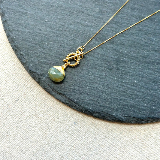 Green Cat's Eye Hoop Toggle Gold-plated Sterling Silver Necklace