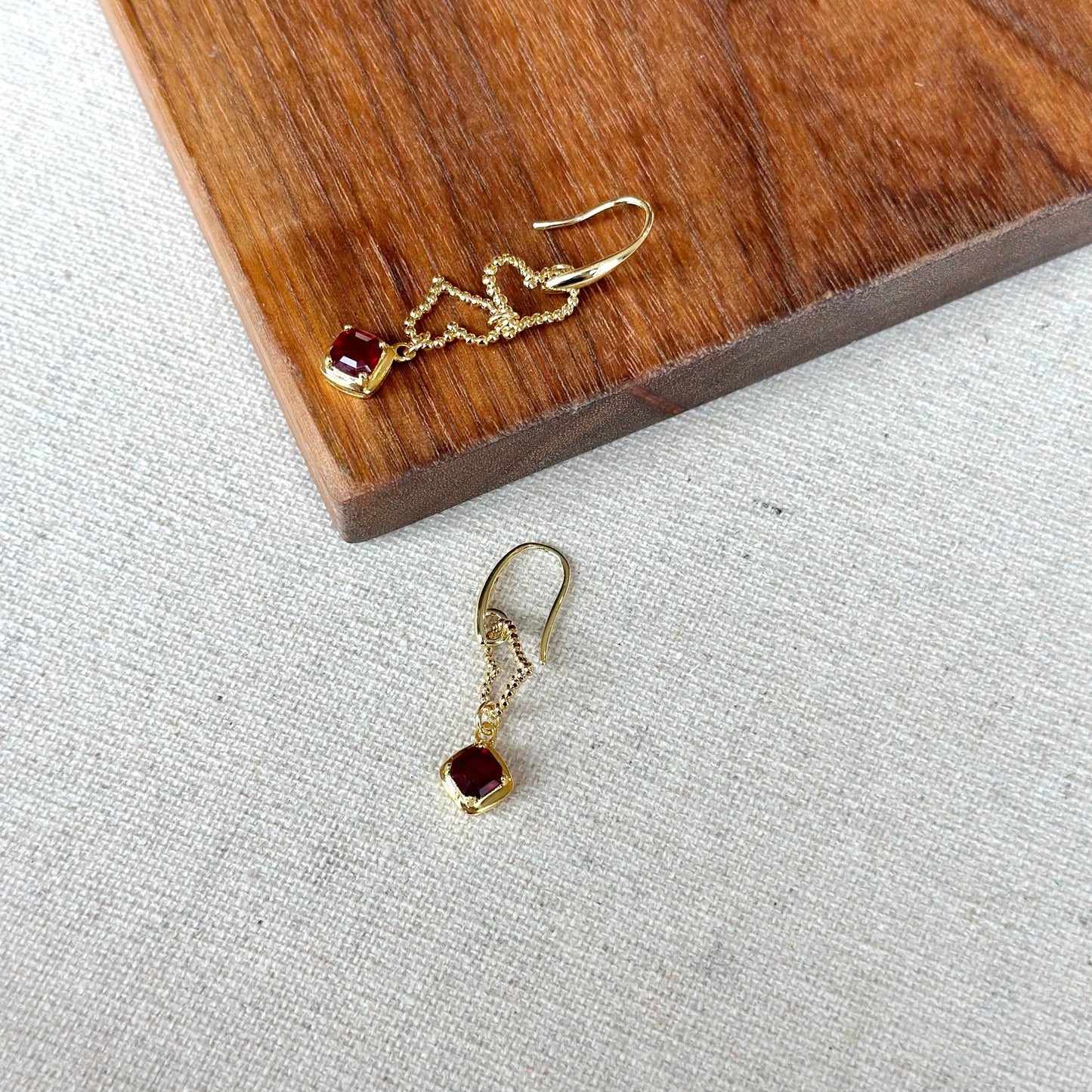 Garnet And Hearts Asymmetric Gold-plated Earring