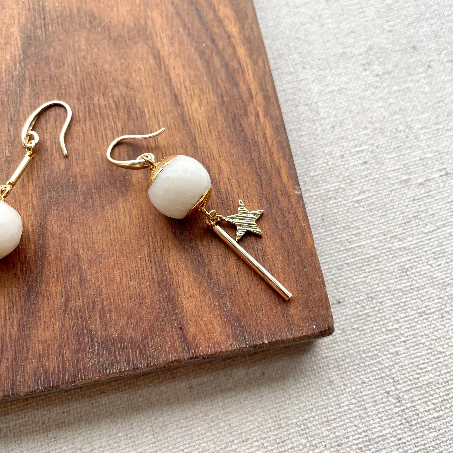 Ball-shaped White Chalcedony Earring