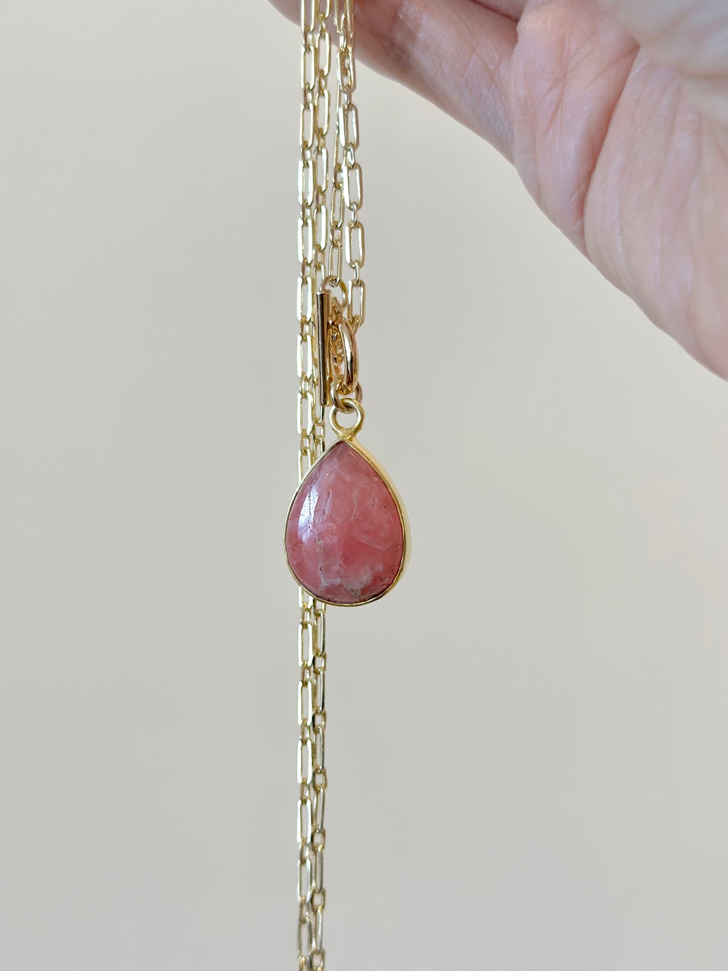 Rhodochrosite Hoop Toggle Long Gold-plated Necklace