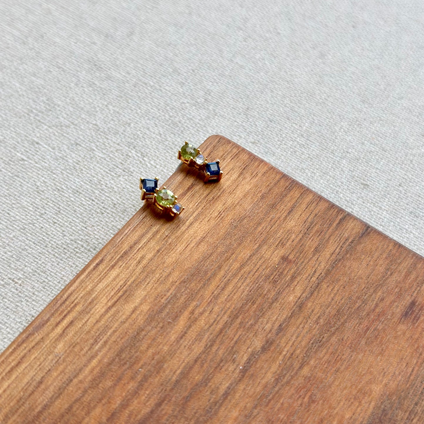 Peridot And Sapphire Mixed Opal Gold-plated Ear Stud