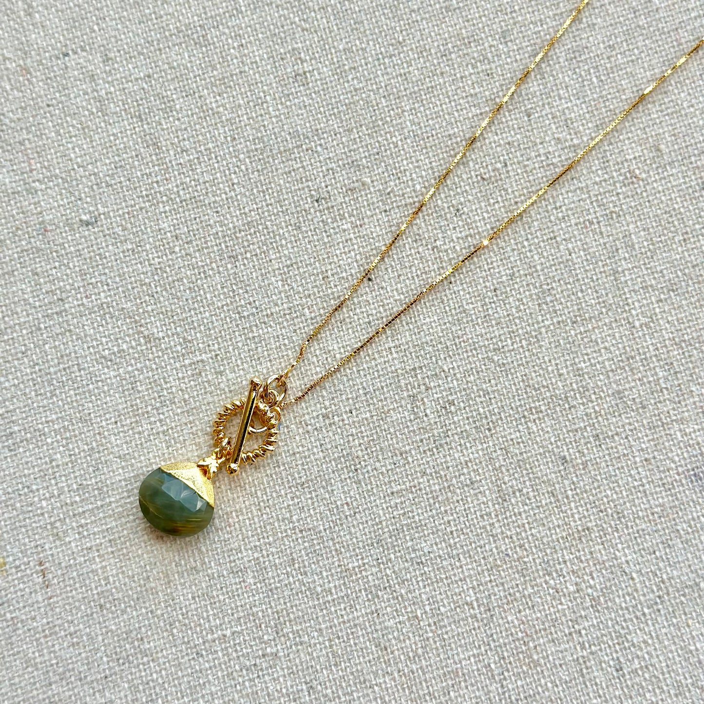 Green Cat's Eye Hoop Toggle Gold-plated Sterling Silver Necklace