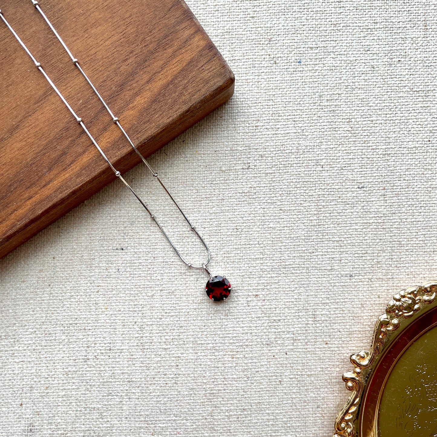 Prong Setting Garnet Dotty Chain Sterling Silver Necklace