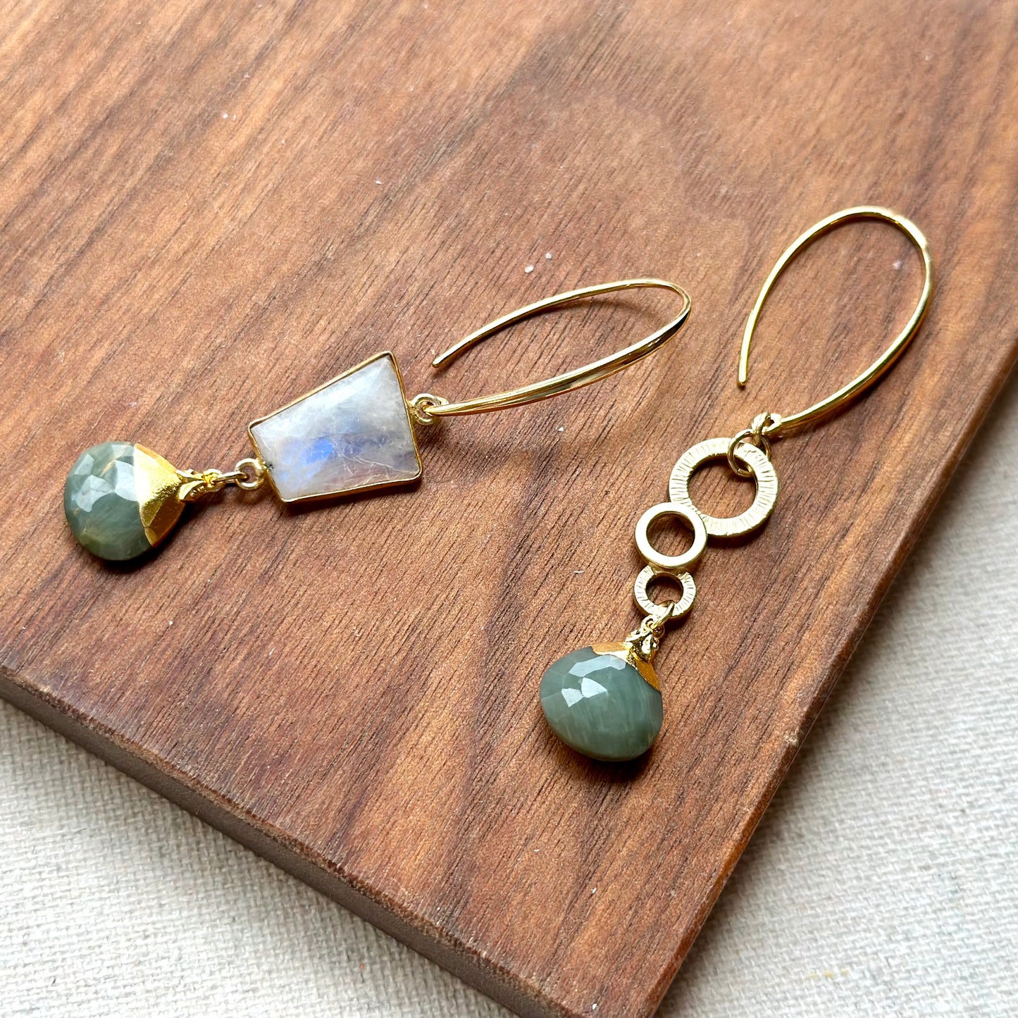 Green Cat's Eye And Moonstone Asymmetric Gold-plated Sterling Silver Earring