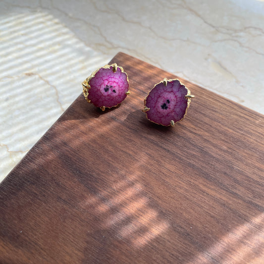 Fuchsia Agate Gold-plated Ear Stud