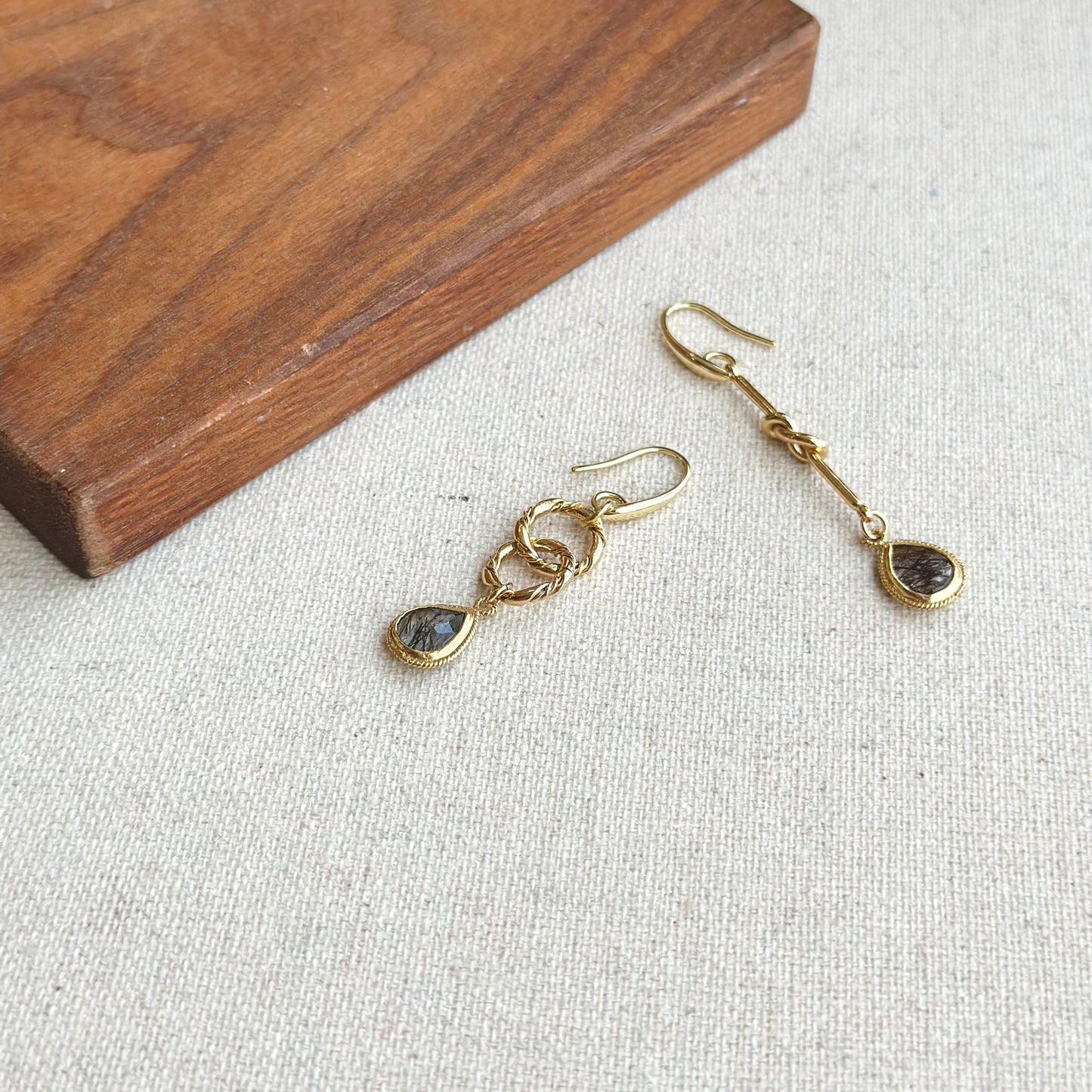 Black Rutilated Quartz Knots And Ring Gold-plated Earring