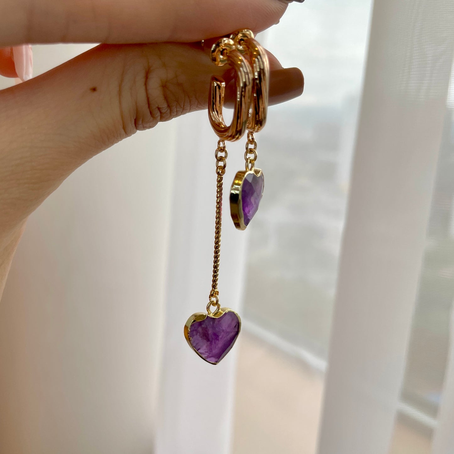 Heart-shaped Amethyst Asymmetric Gold-plated Ear Hoop