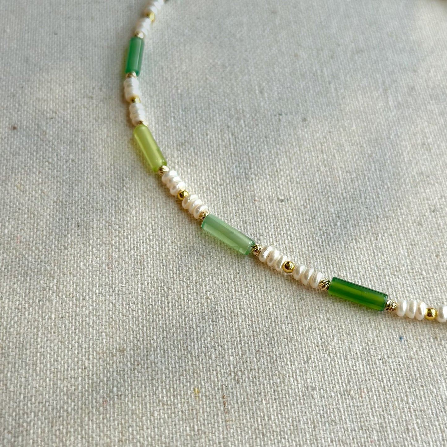 Prehnite And Agate Mixed Freshwater Pearl Beaded Hoop Toggle Necklace