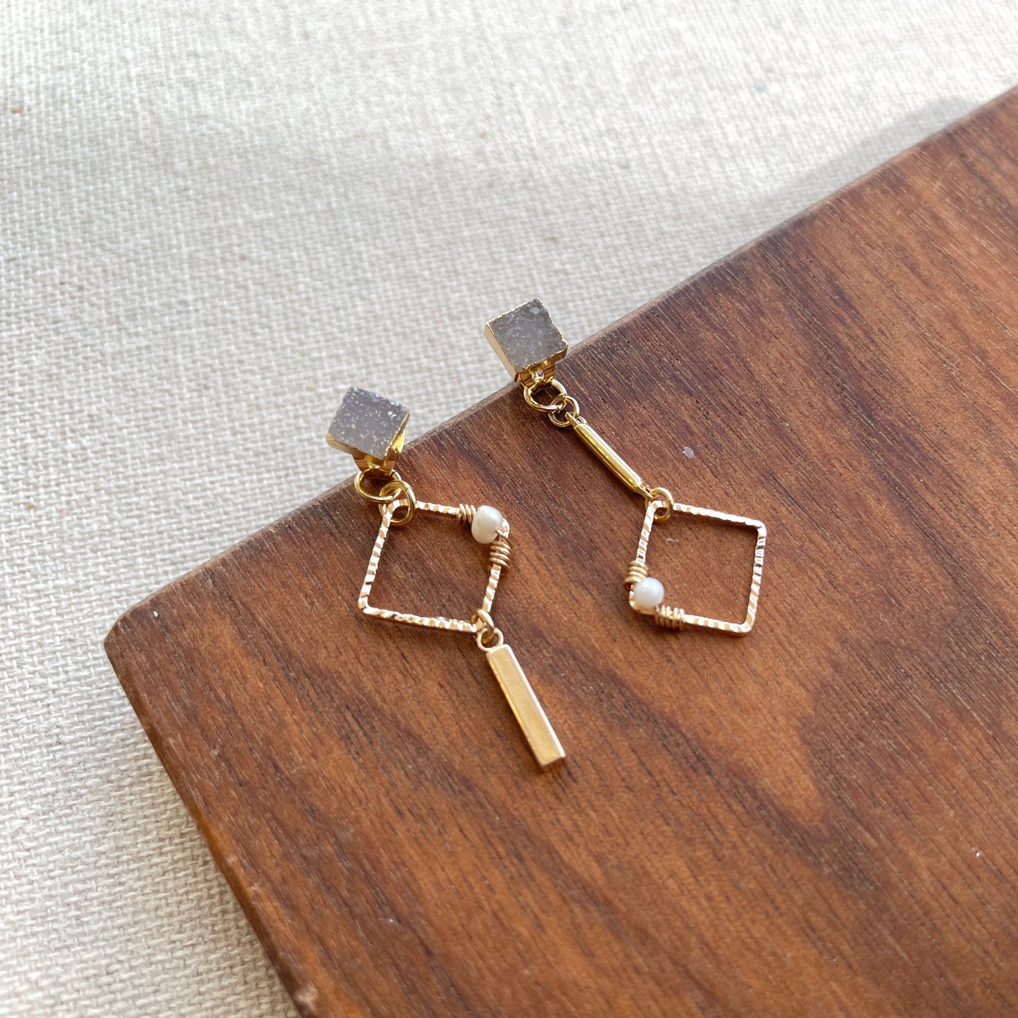 Square-shaped White Druzy Stone Two-way Gold-plated Earring