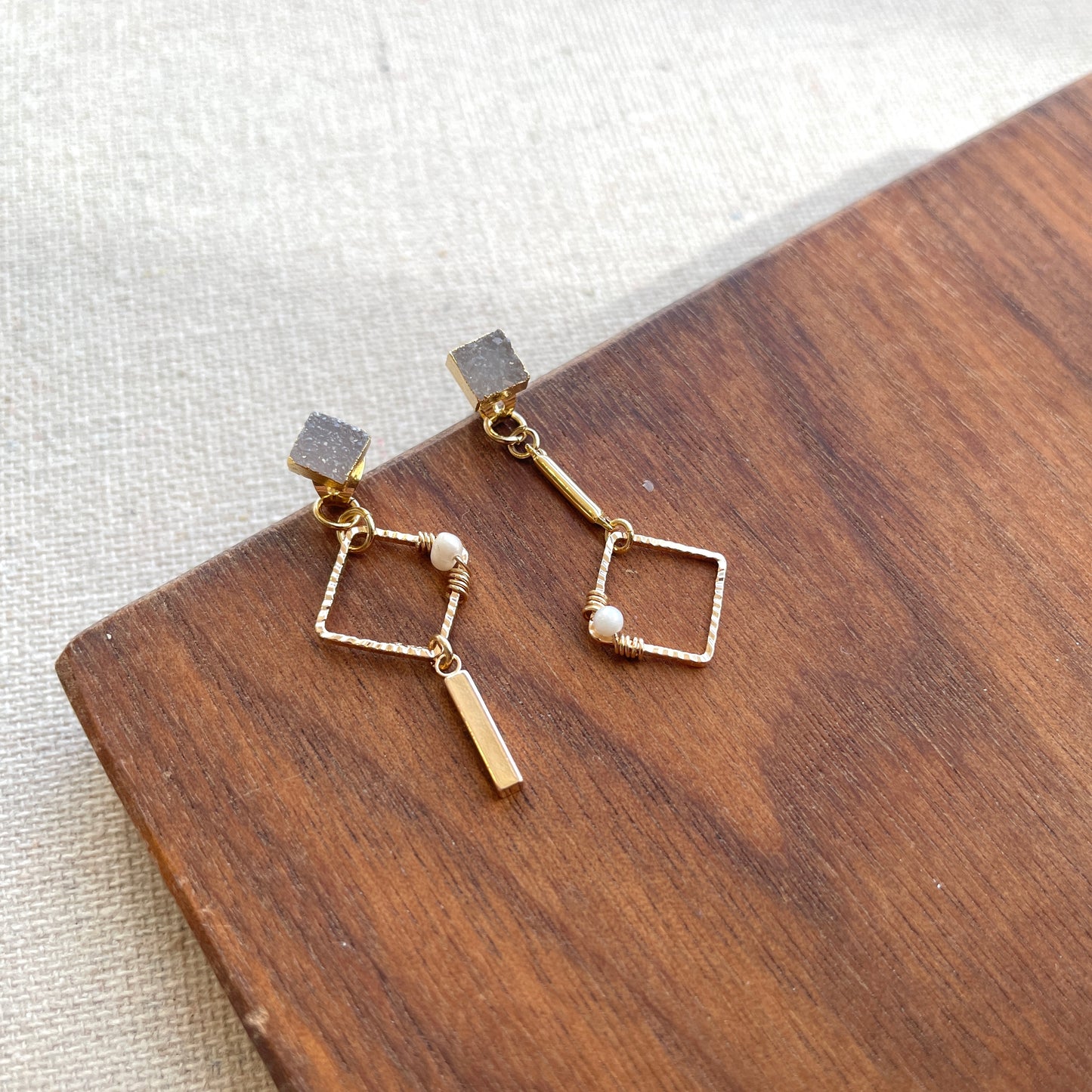 Square-shaped White Druzy Stone Two-way Gold-plated Earring