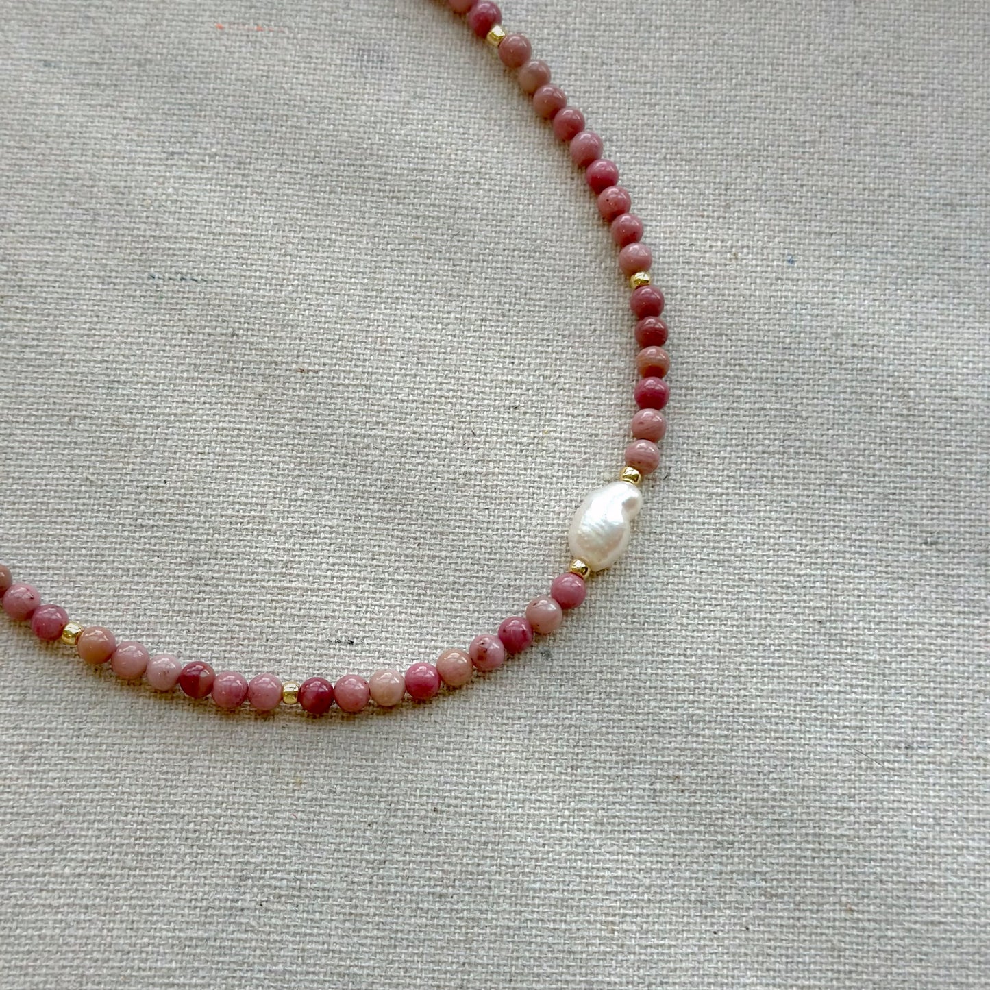 Rhodonite And Freshwater Pearl Beaded Choker Necklace