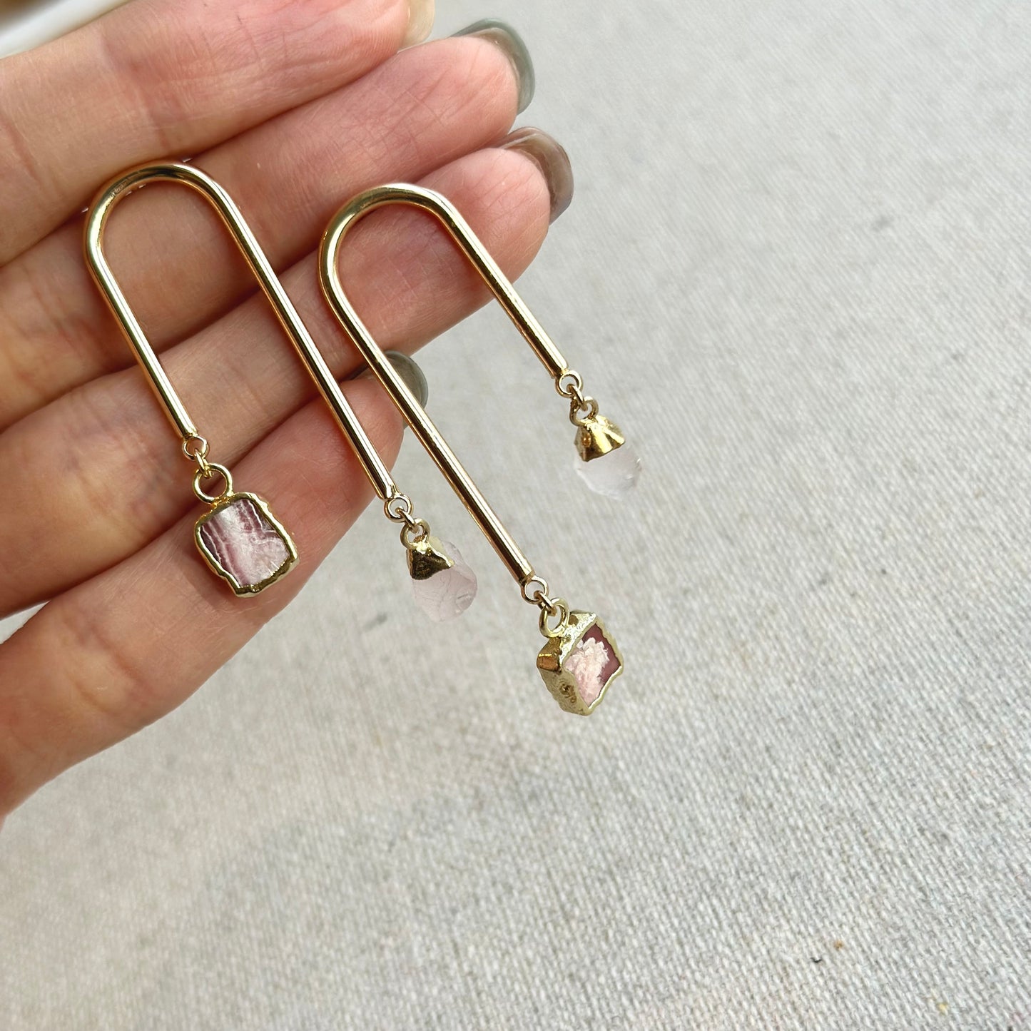 Rhodochrosite And Rose Quartz U-shaped Gold-plated Earring